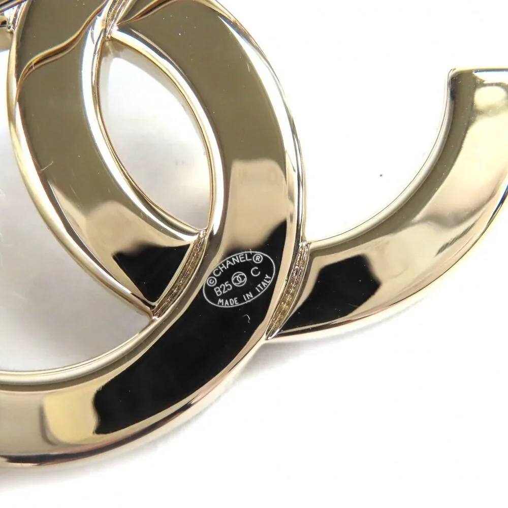 CHANEL Authentic Black Logo Brooch - Picture 6 of 6